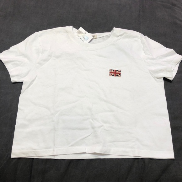 NWT Brandy Melville British Flag Crop Top! - Picture 1 of 2